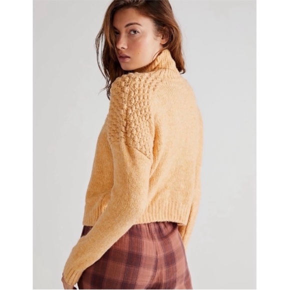 NWT Free People Bradley Pullover Sweater in Camel Heather - Picture 2 of 13